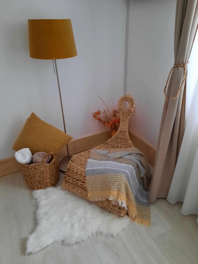 Cocooning In A Lovely Mountain Suite - Two Азуга Екстер'єр фото